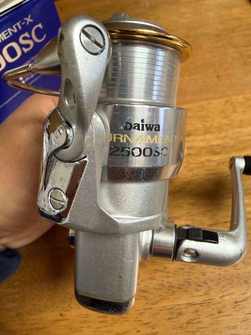 ジャンク　Daiwa Tournament-X 2500SC スピニングリール