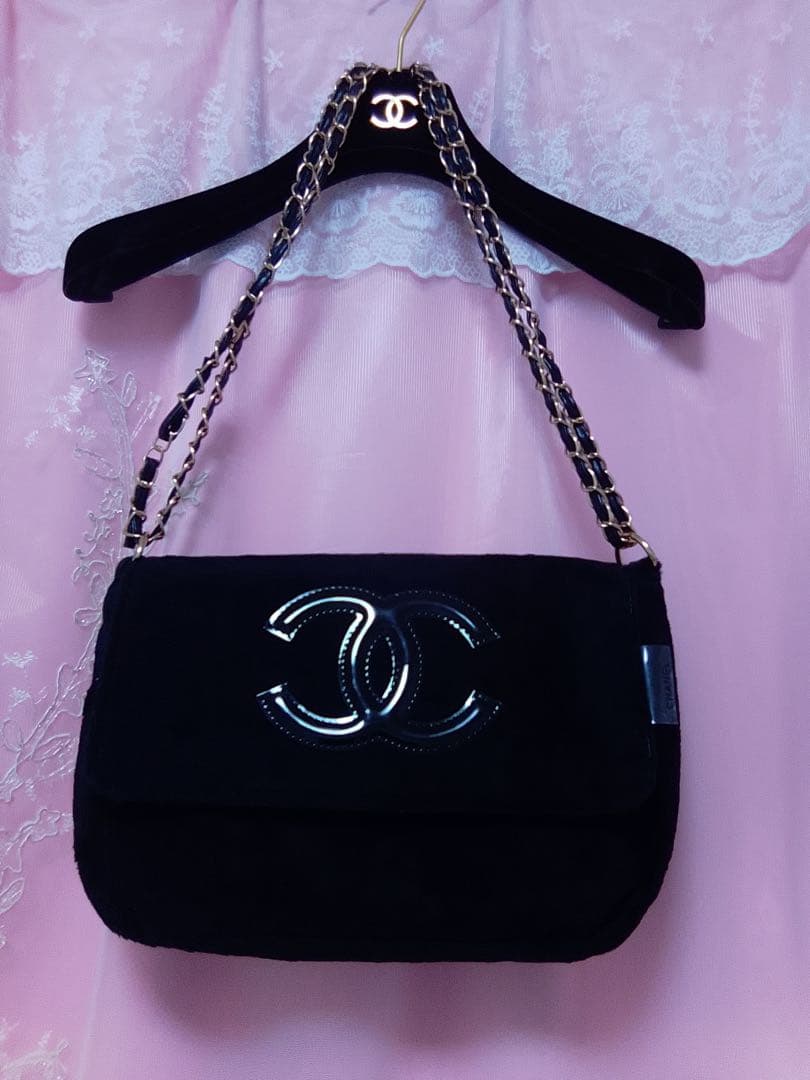 CHANEL インプレッション ショルダーバッグブラックロゴ入り