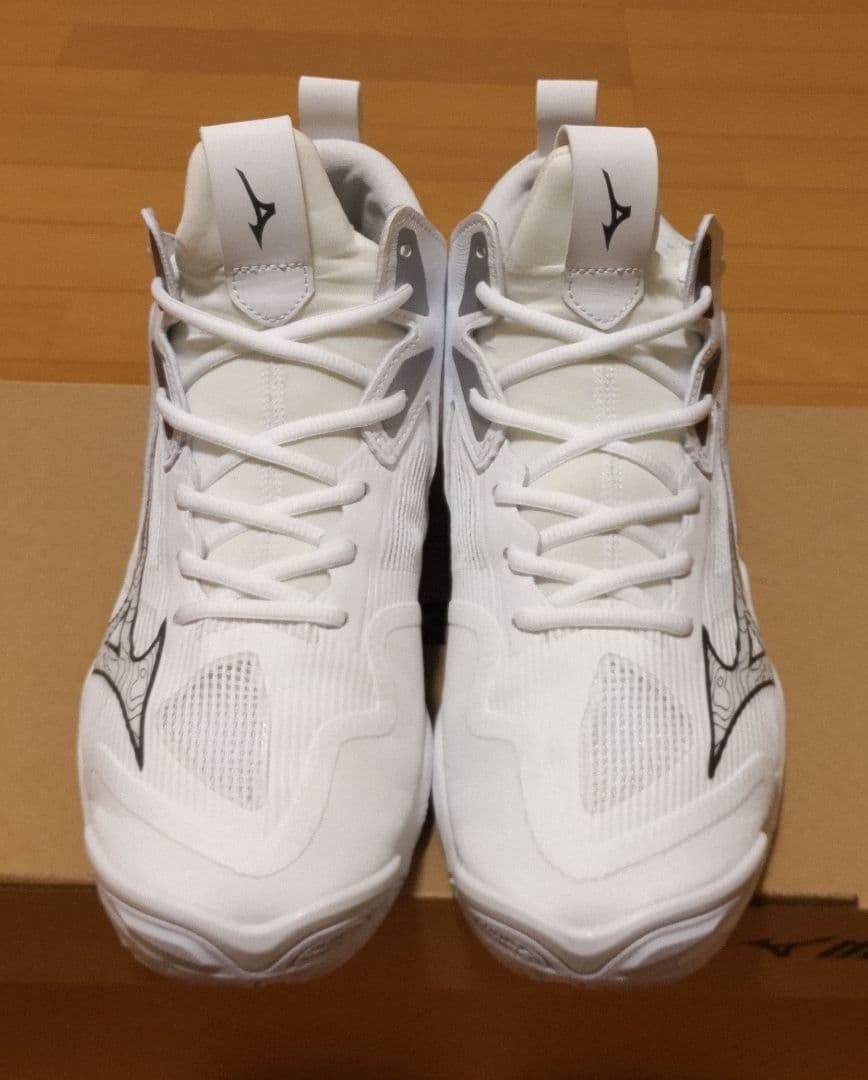 シューズ MIZUNO WAVE MOMENTUM 3 MID 27.0cm USED