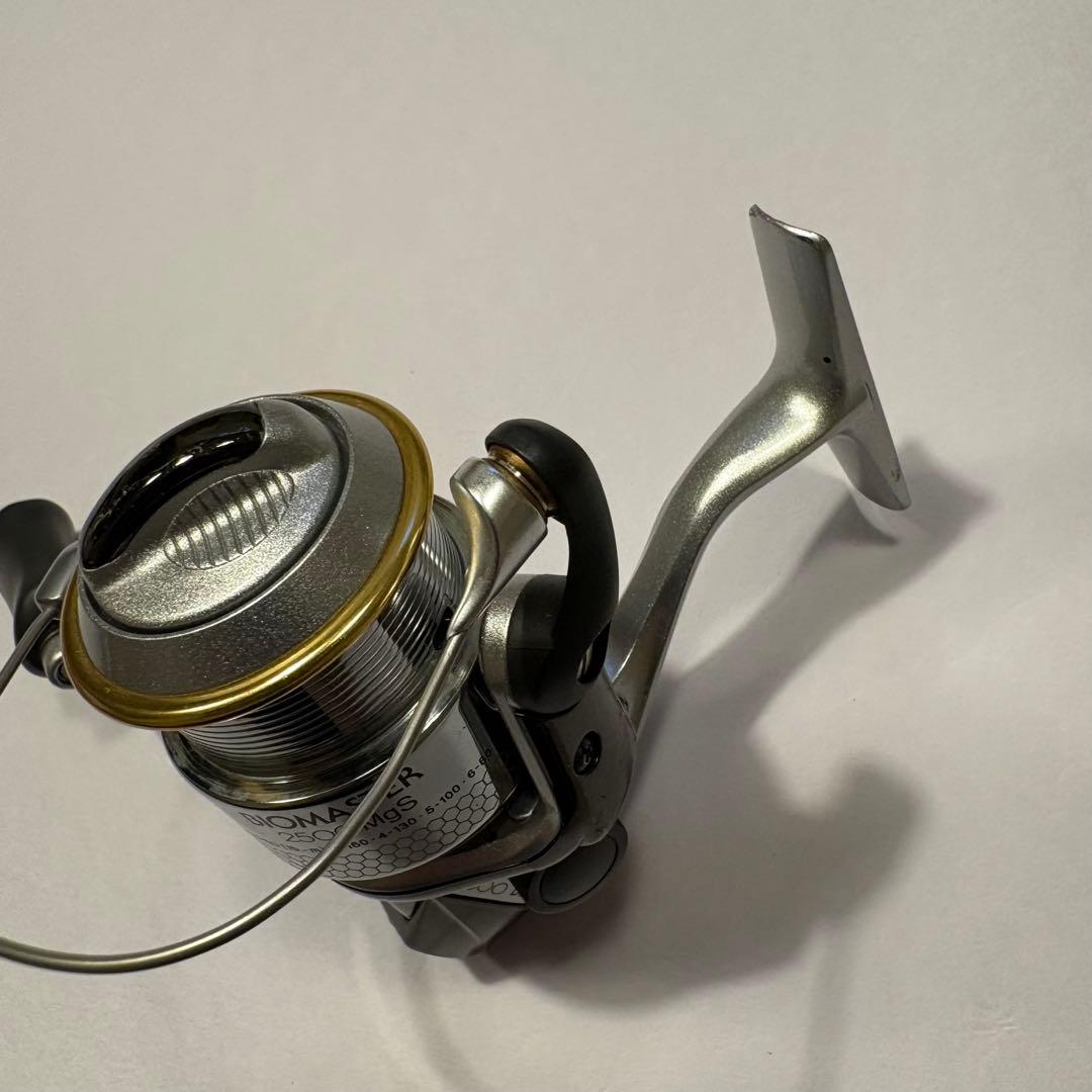 zio様シマノ バイオマスター2500MgS スピニングリール