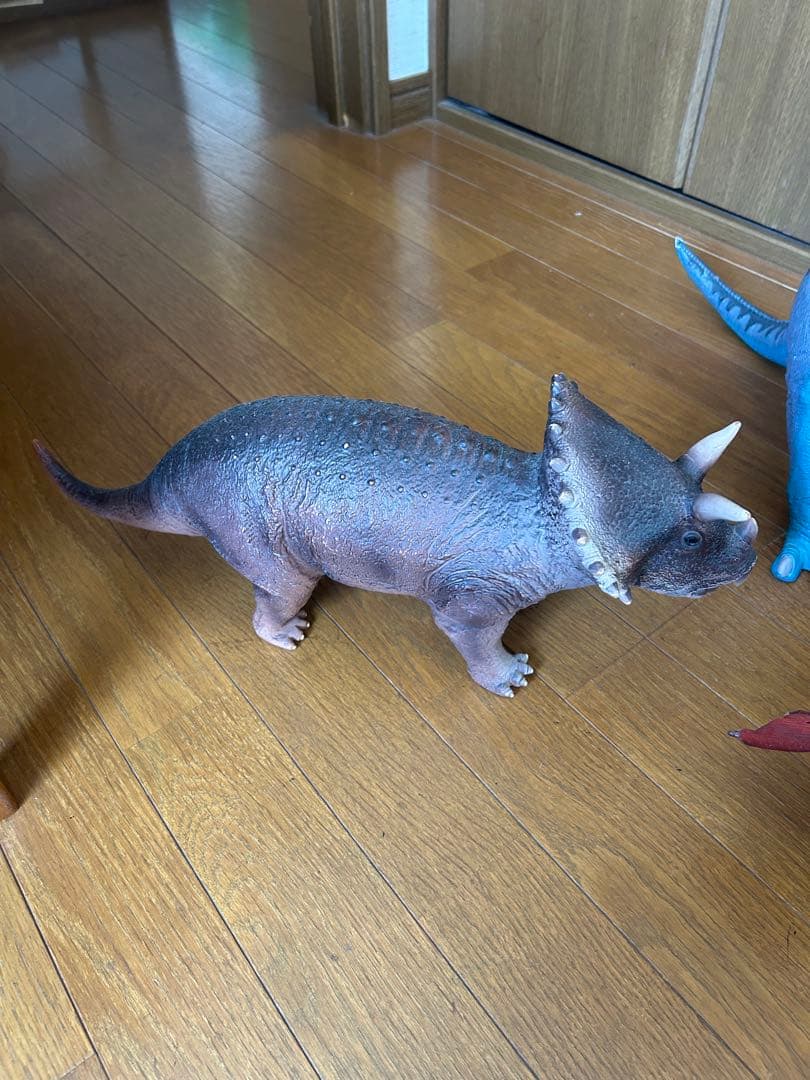 恐竜フィギュア 8体セット
