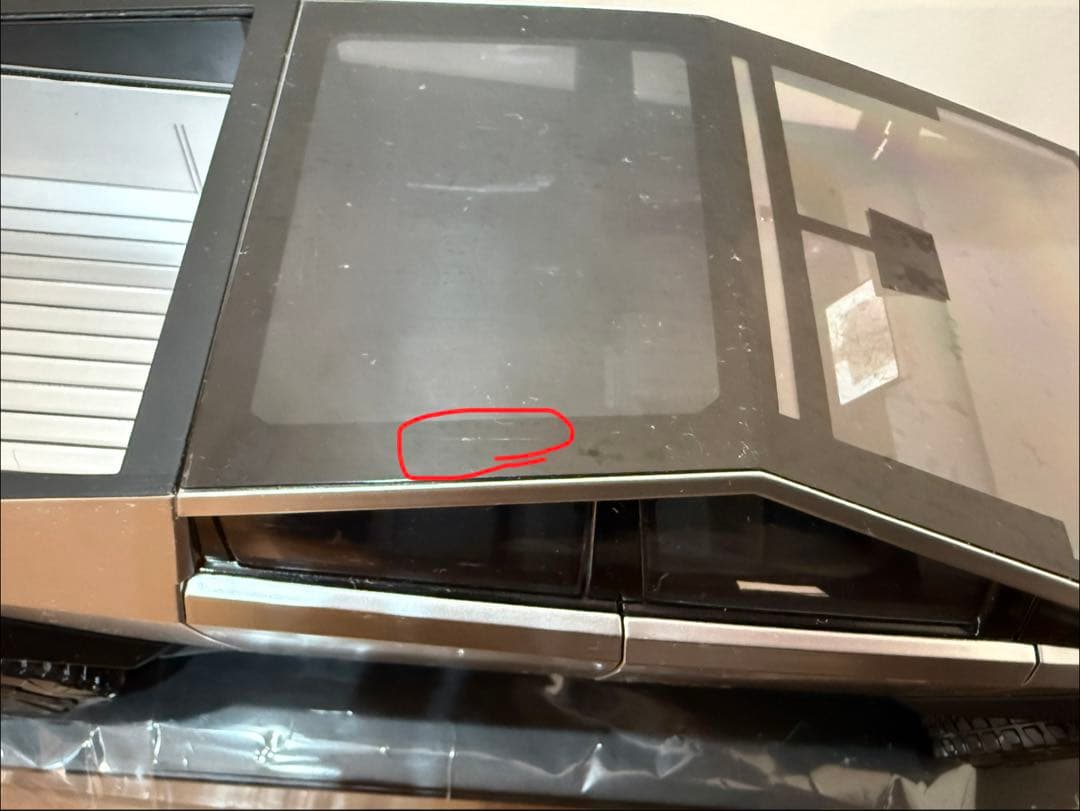 サイバートラック　ミニテスラ（テスラ正規品）