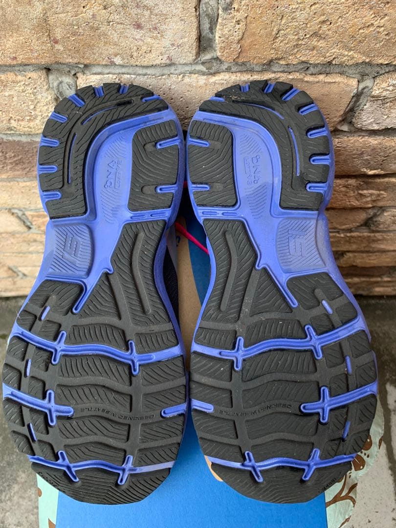 正規品25cm美品！Brooks Ghost 15 レディース スニーカー 8