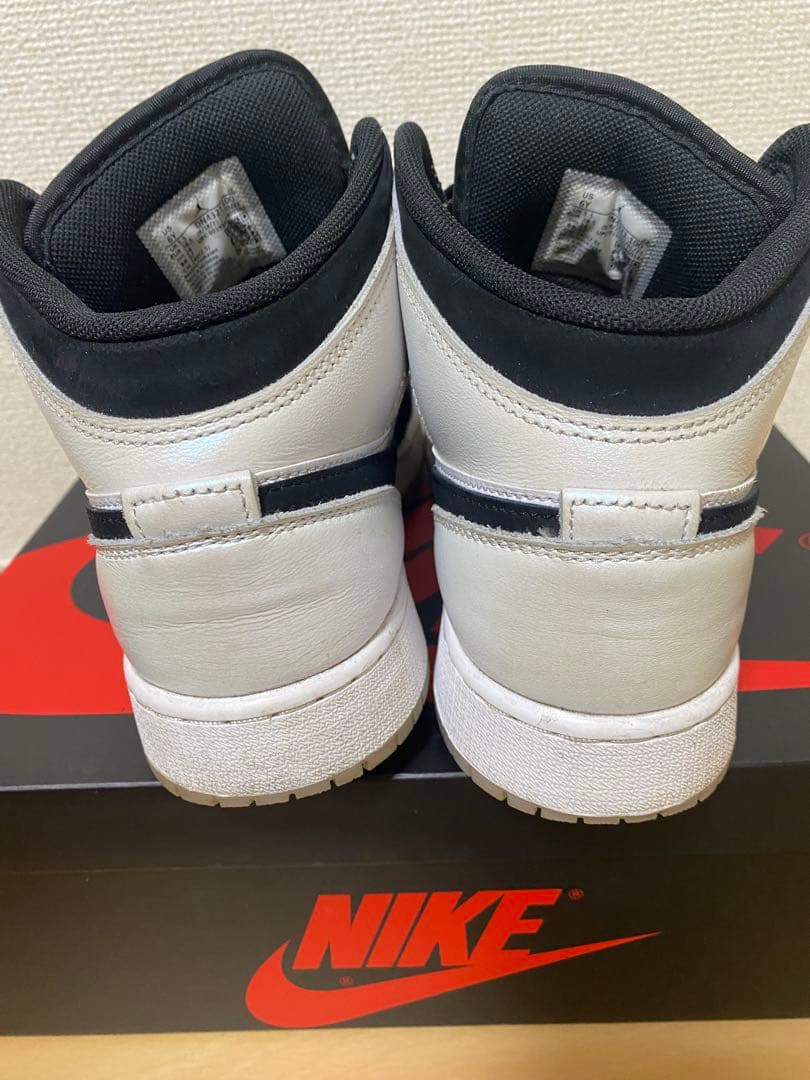 NIKE Air Jordan 1 ブラック/ホワイト