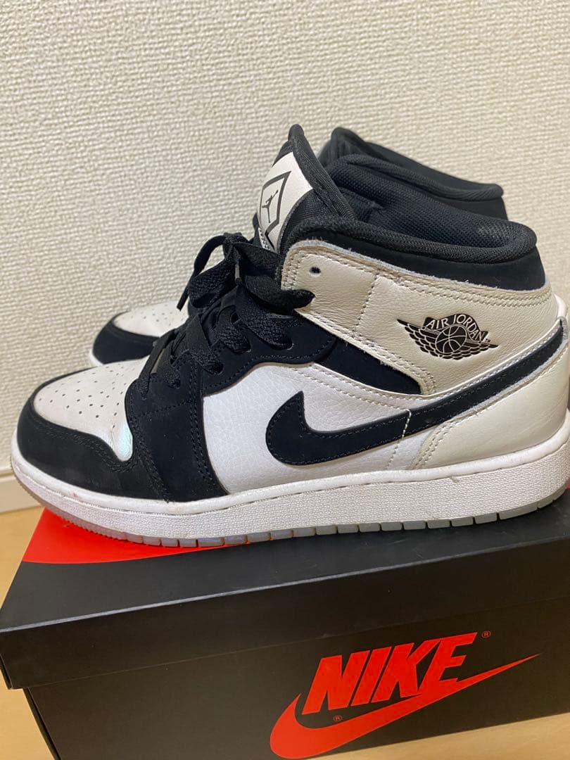 NIKE Air Jordan 1 ブラック/ホワイト