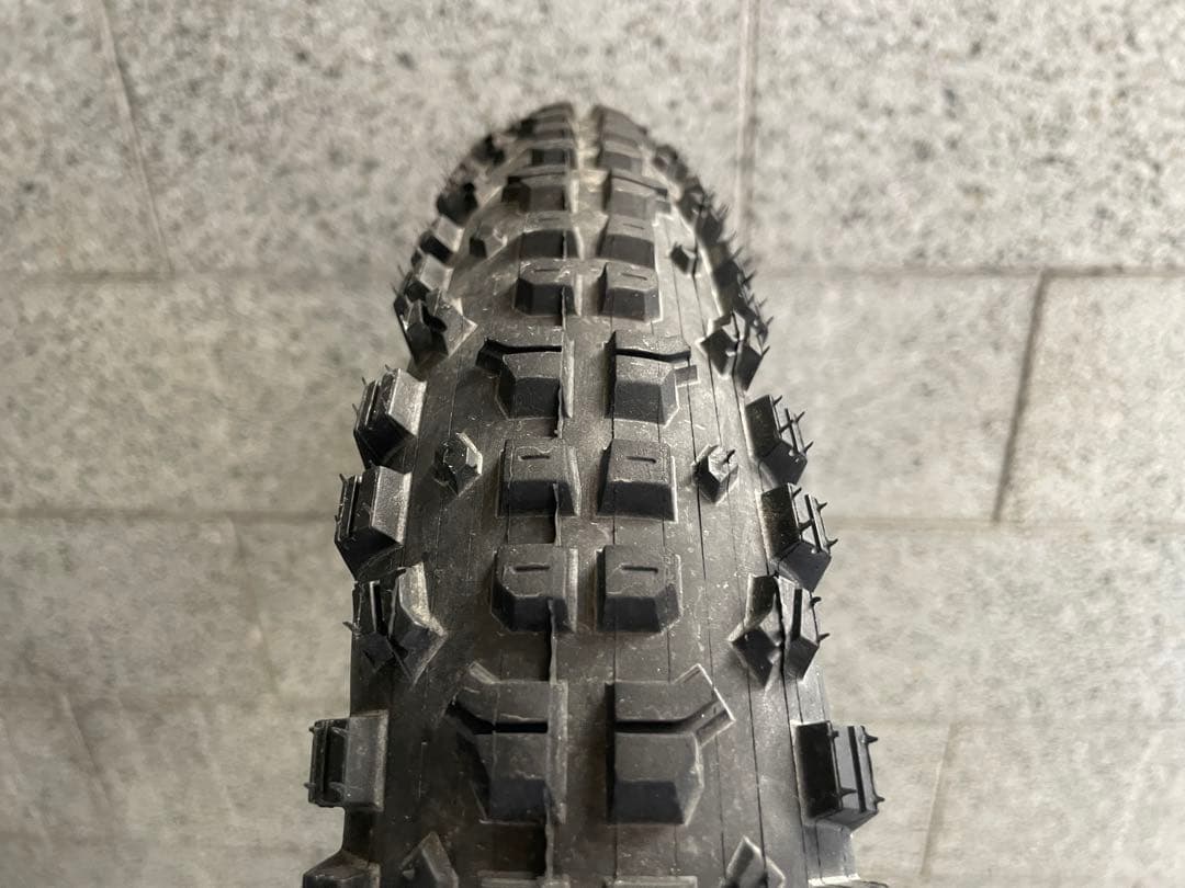 サーリー Surly dirtwizard 26 × 2.75 タイヤ MTB
