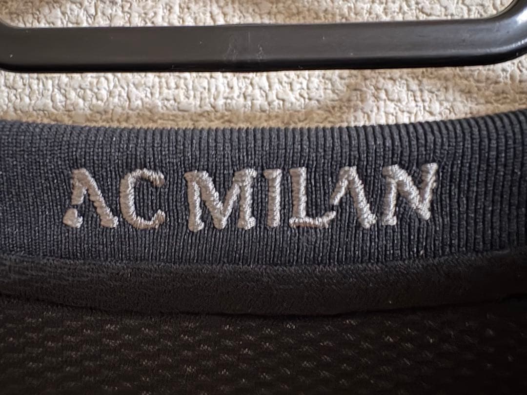 AC Milan 赤黒ストライプシャツ