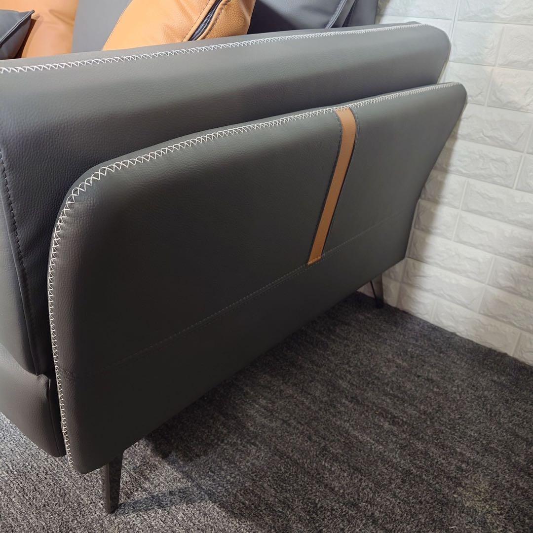 3人掛けソファ レザー 革張り モダン クッション付き インテリア J040