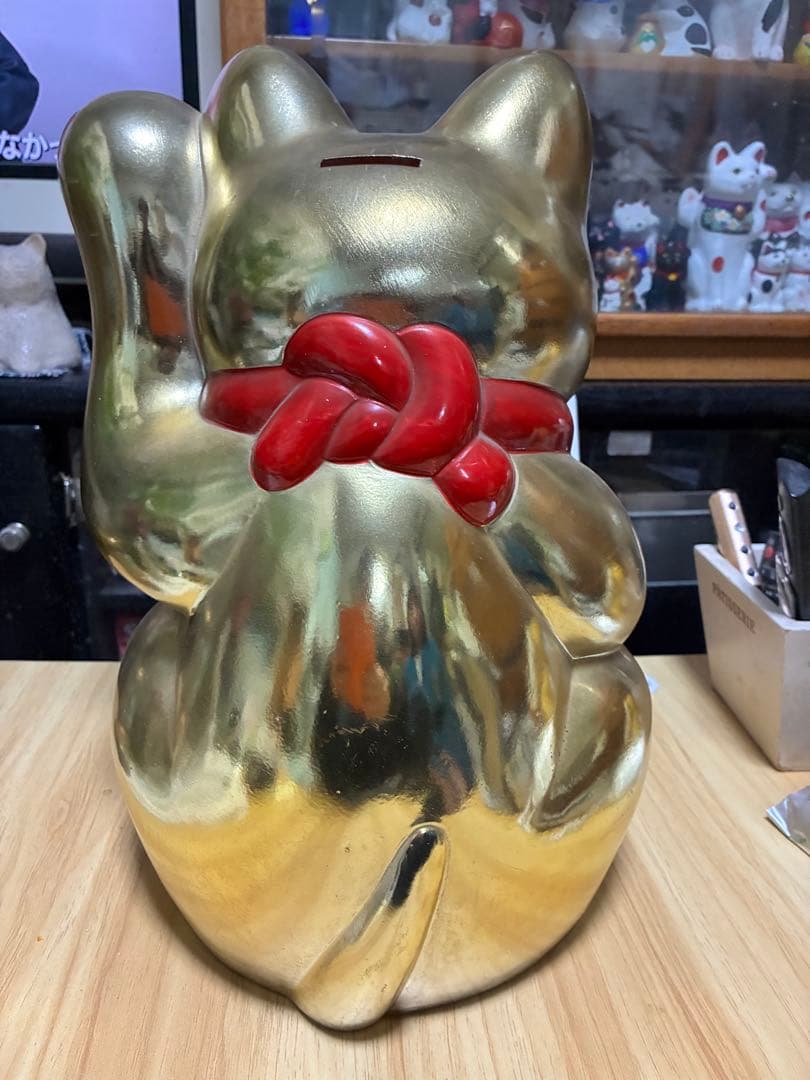 金色の招き猫 置物