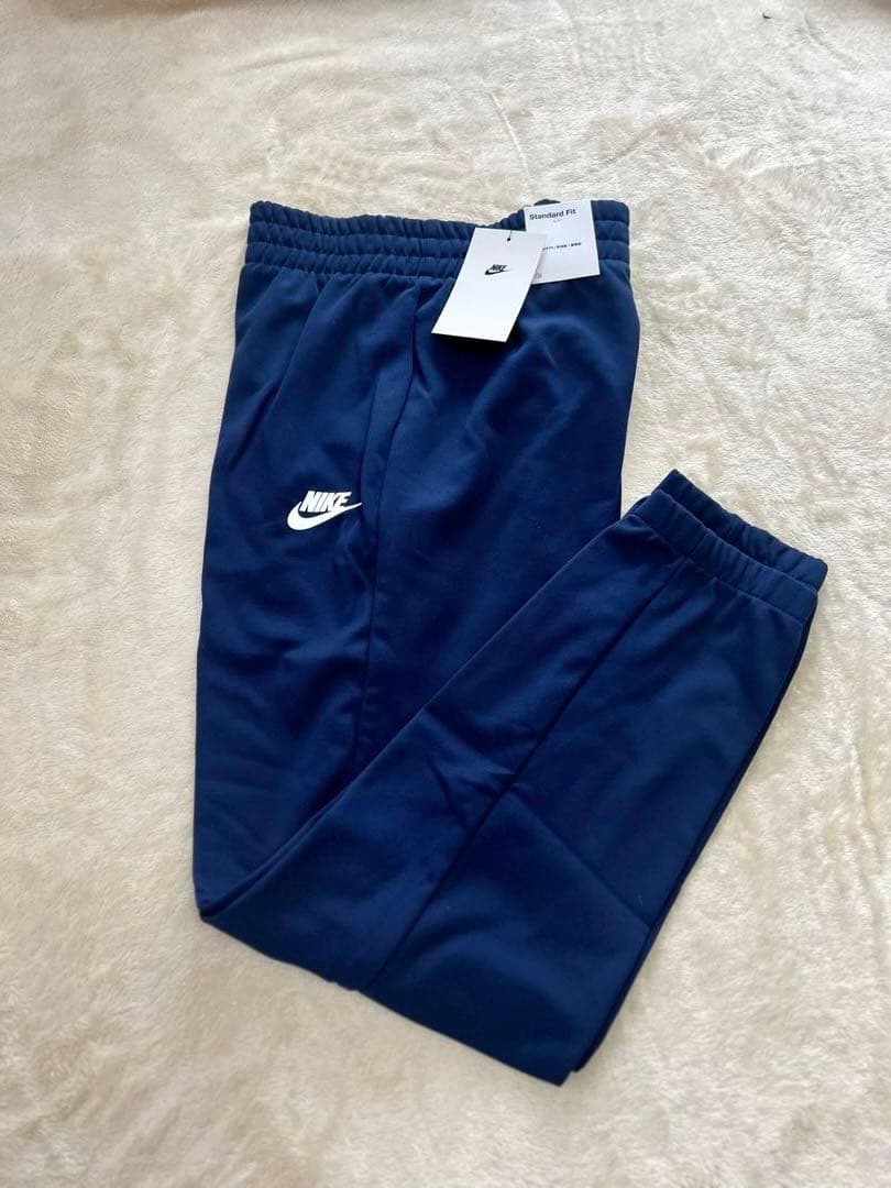 ☆NIKE スポーツウェア　ジャージ　上下セット　　子供　160
