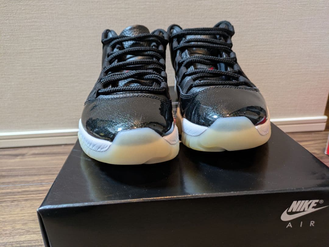 シューズ(男性用) Air Jordan 11 Low \"72-10\"