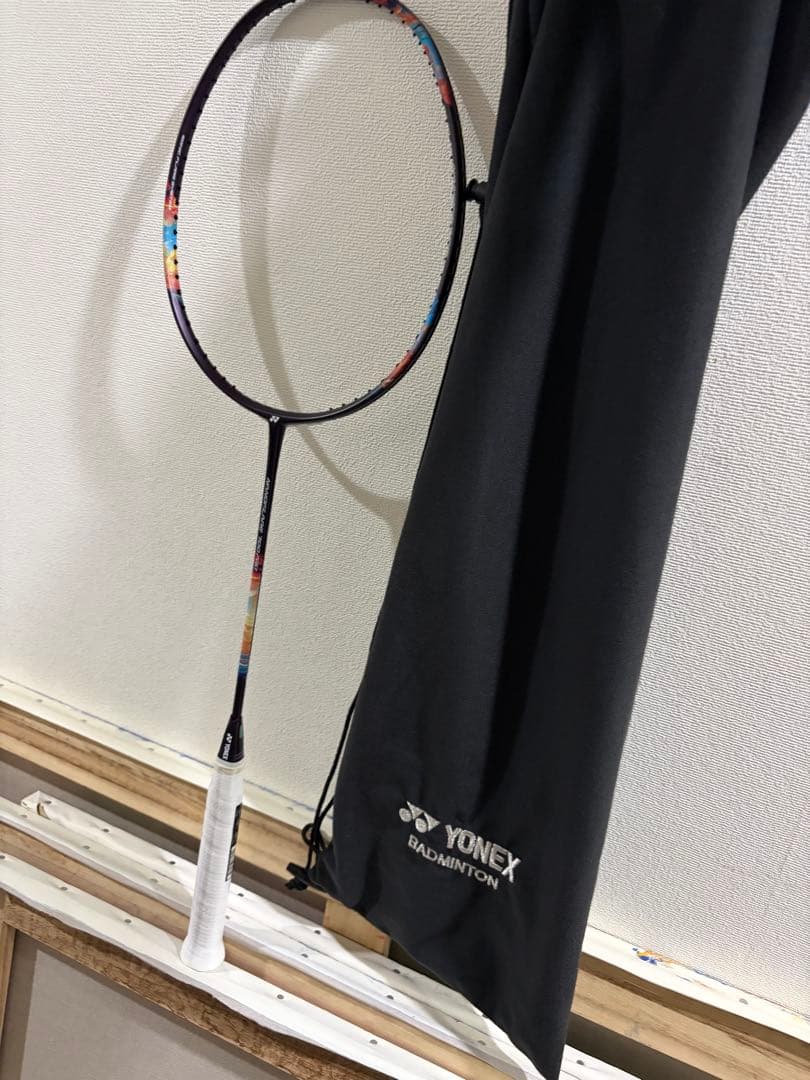 【新品・未使用】ヨネックス ナノフレア700プロ（4U6）