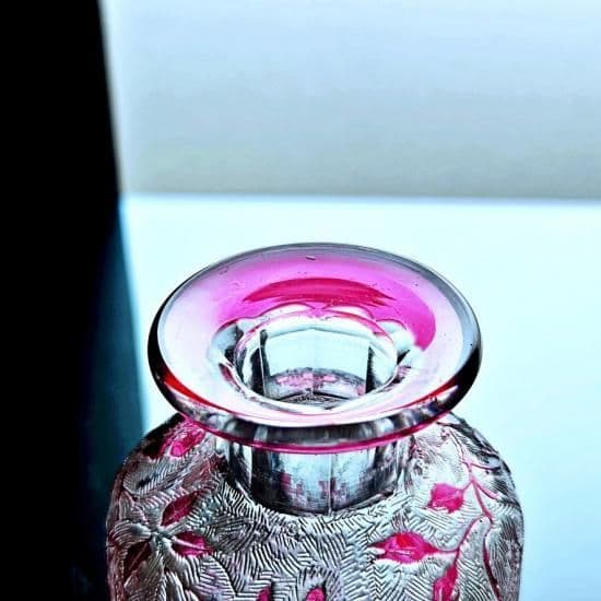 花のオールドバカラ エグランチエの香水瓶 #26【1916年カタログ】ピンク