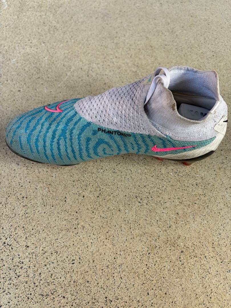 Nike Phantom gx エリート　サッカーシューズ 青/ピンク26センチ