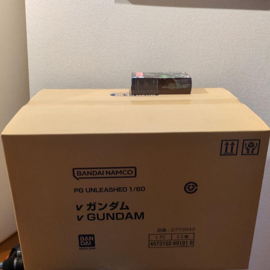 BANDAI PG UNLEASHED 1/60 v ガンダム + LEDセット