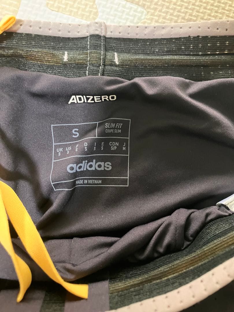 adidas ADIZERO スリムフィットショーツ