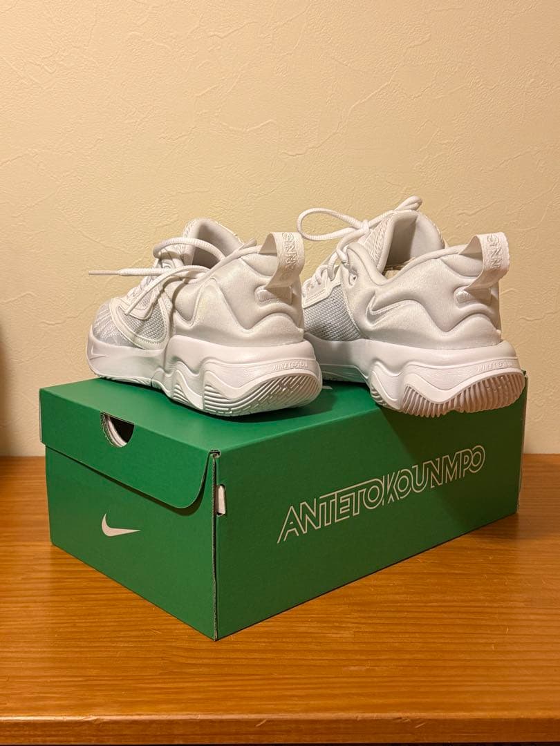 NIKE GIANNIS イモータリティ3 バスケットシューズ ホワイト
