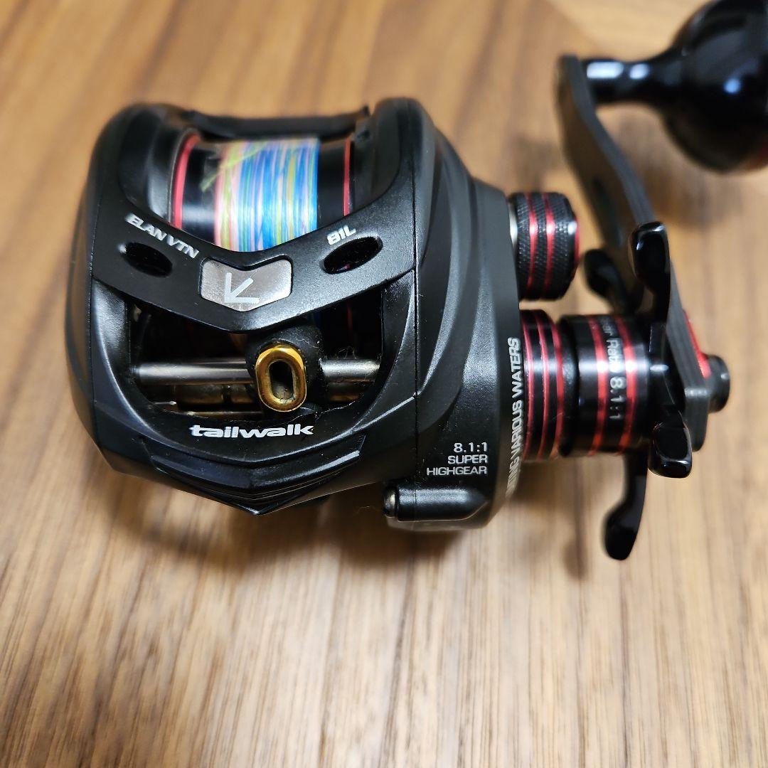 tailwalk ベイトリール 8.1:1 ブラック/レッドです中古