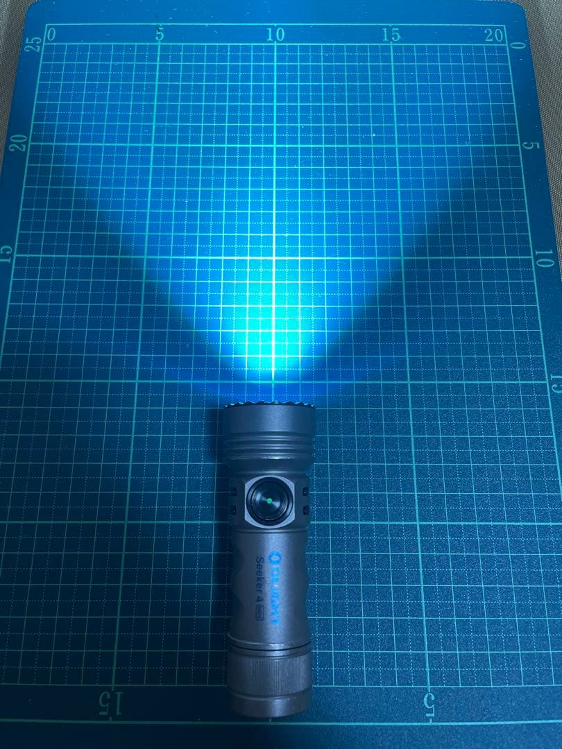 ライト・ランタン Olight Seeker 4 mini Titanium