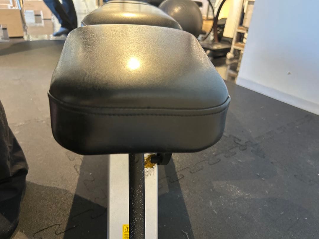 Think Fitnessパワービルダーアジャスタブルベンチ ゴールドジム⑤