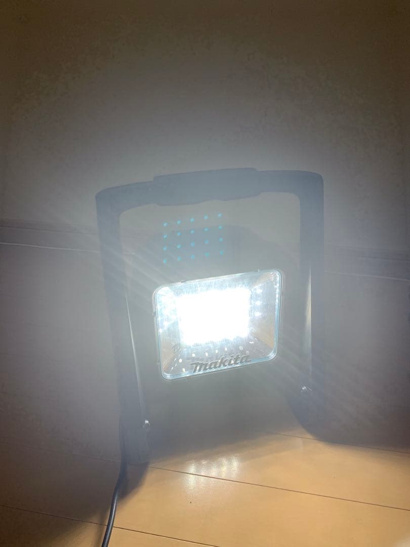 ML805 マキタ　LED AC100V DC18V