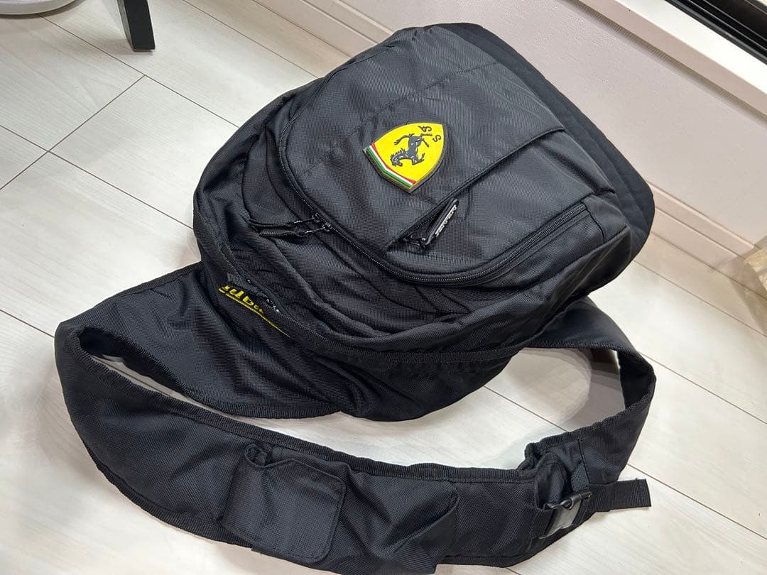 超希少 フェラーリFerrari ブラック ボディーバッグ メッセンジャーバッグ