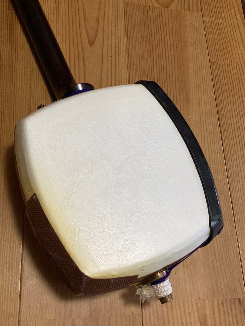 津軽三味線　紅木　綾杉彫　東さわり