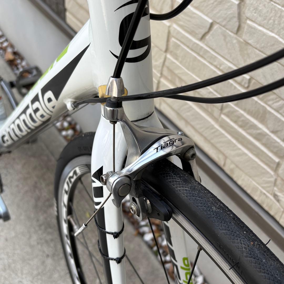 【未使用に近い】cannondale キャノンデール CAAD8 tiagra