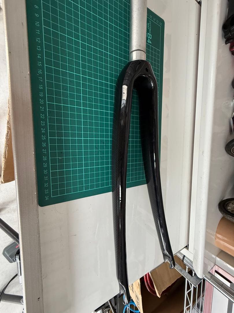ジ*イ様 700c カーボン　フロントフォーク