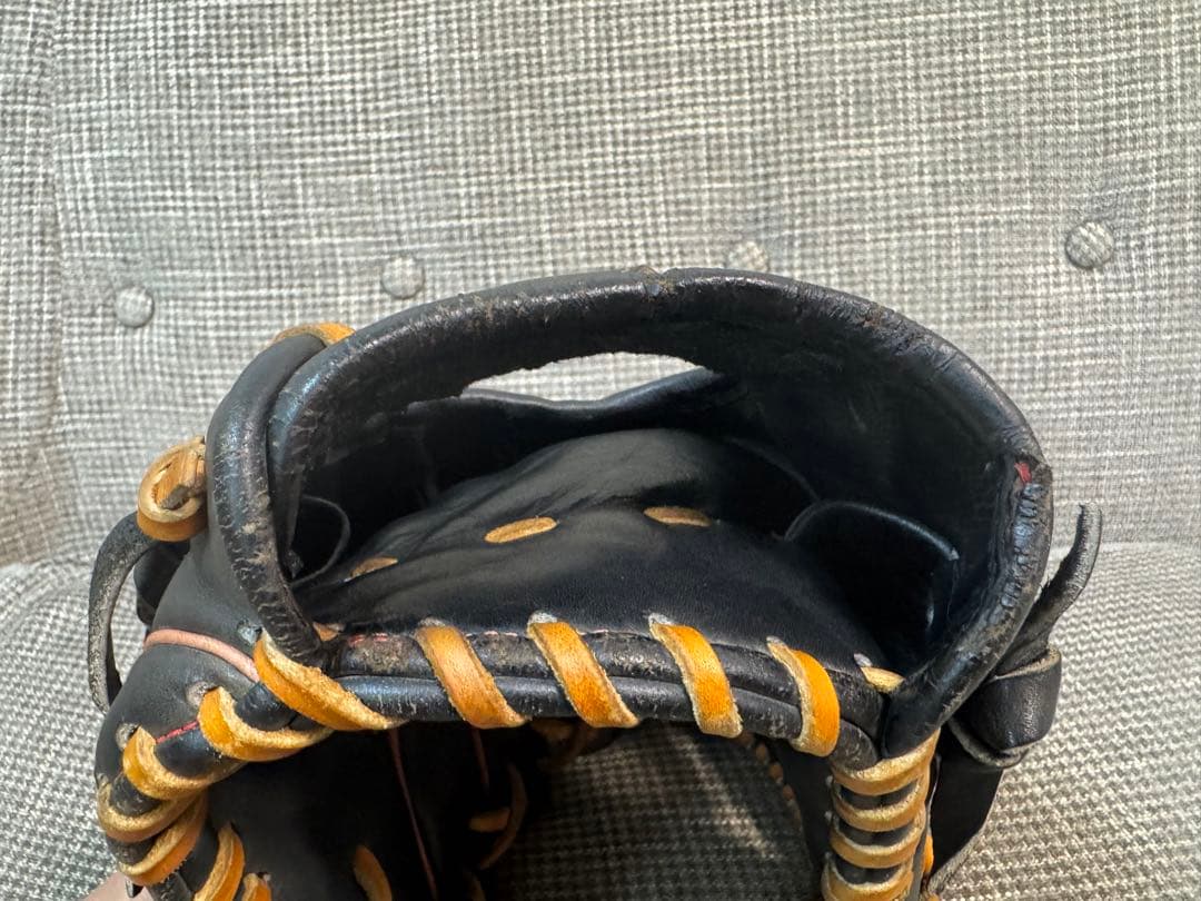 も*郎様 軟式グローブ 内野手用　ブラック×レッド