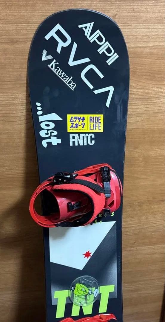 TNT スノーボード 赤バインディング