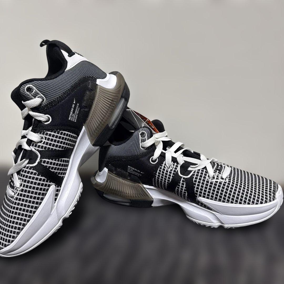 Nike バスケットボールシューズ ブラック/ホワイト