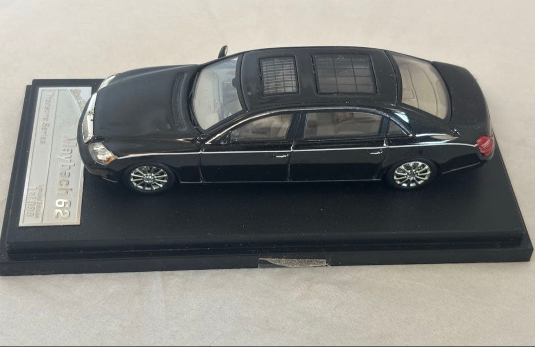 Maybach 62 ブラック 1/43スケール