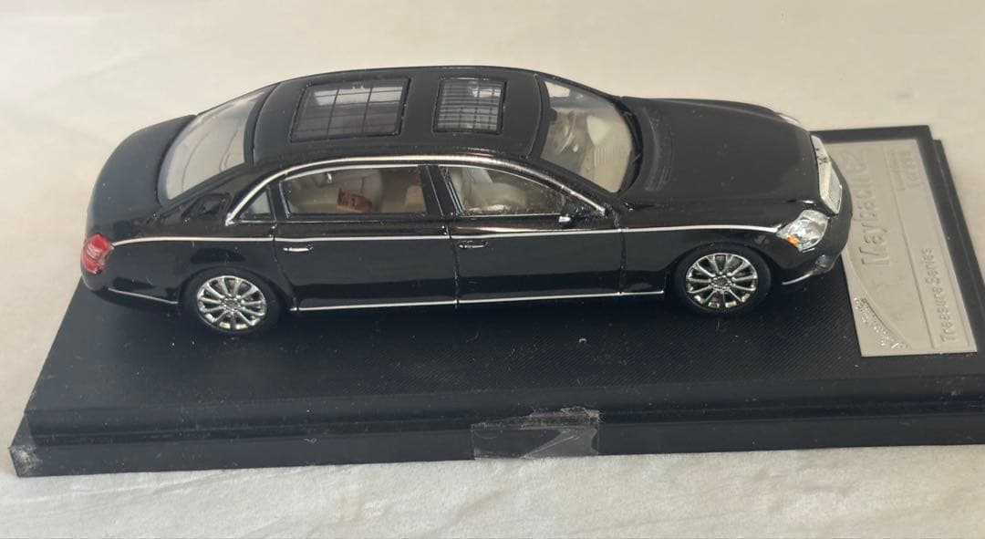 Maybach 62 ブラック 1/43スケール