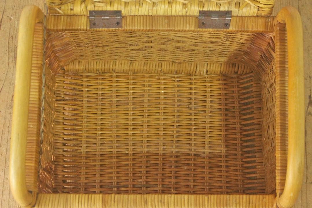 ラタン ランドリー バスケット 小振り 蓋付き脱衣かご 籠 ラック 籐家具 収納