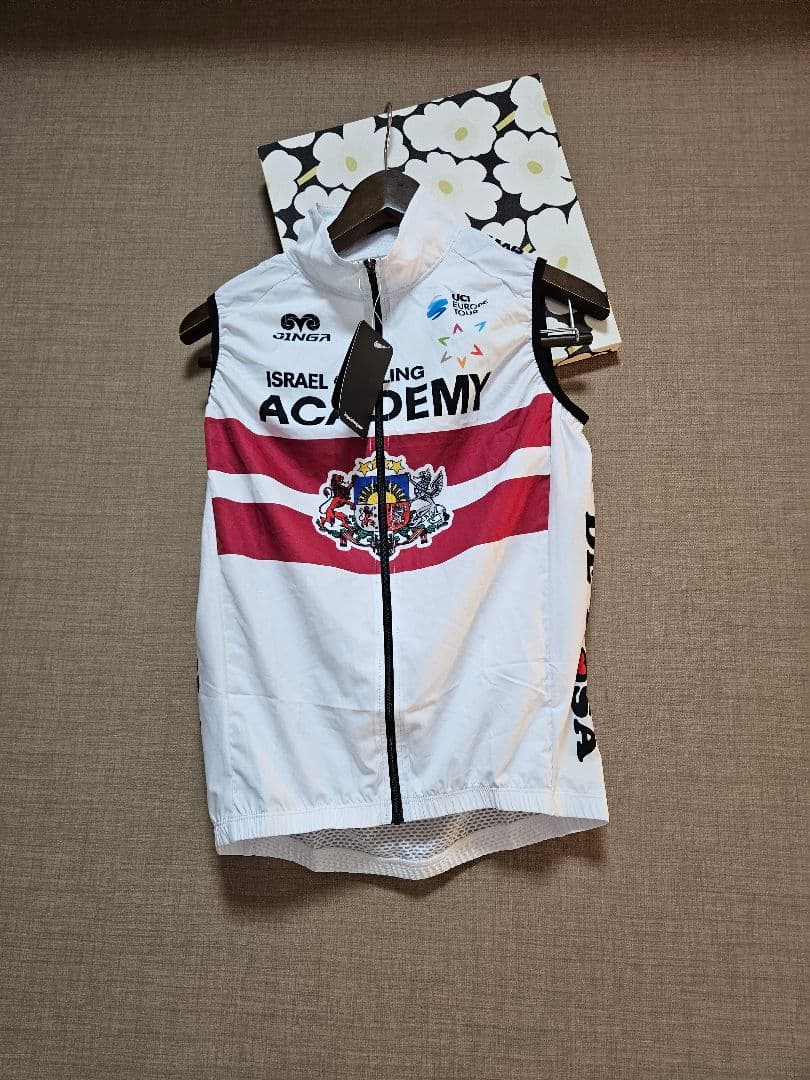 【新品未使用】非売品イスラエル ラトビア王者 ジレ S ネイランズ選手