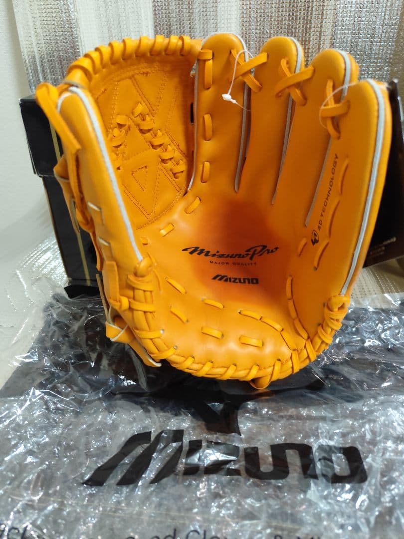 【新品のレア物】【早い者勝ち】投手用Mizuno Pro 軟式グローブ オレンジ