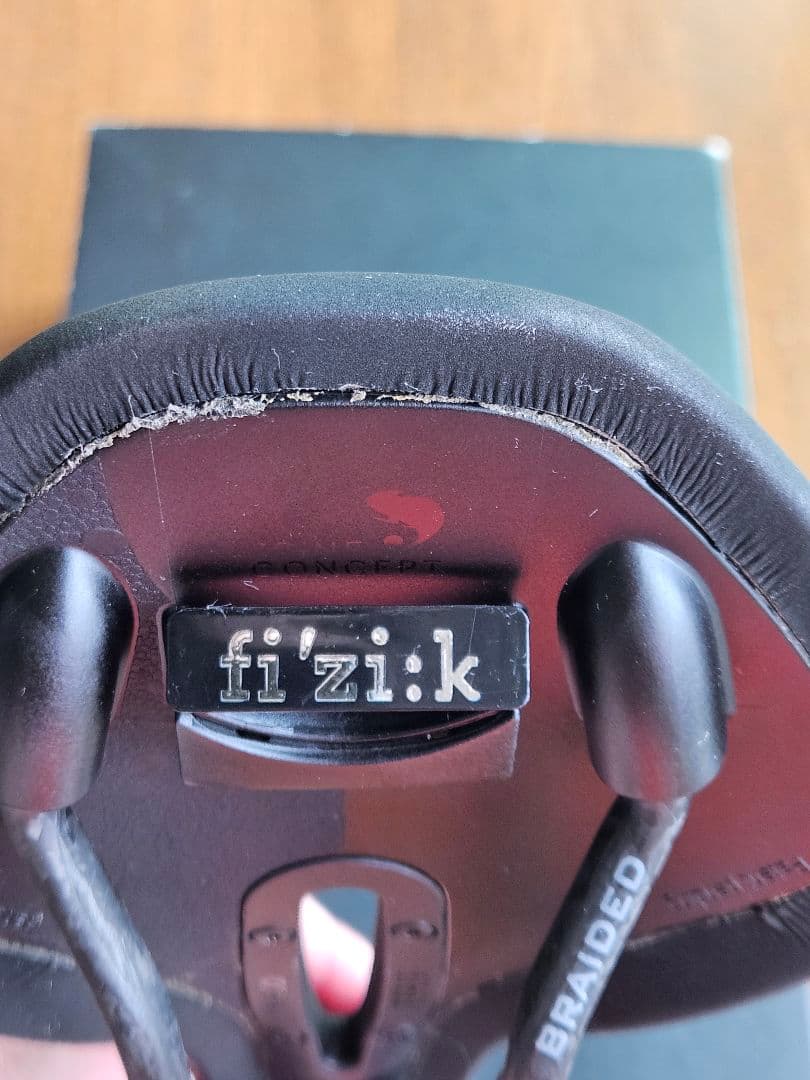 フィジーク Fizik Antares R1 Open サドル