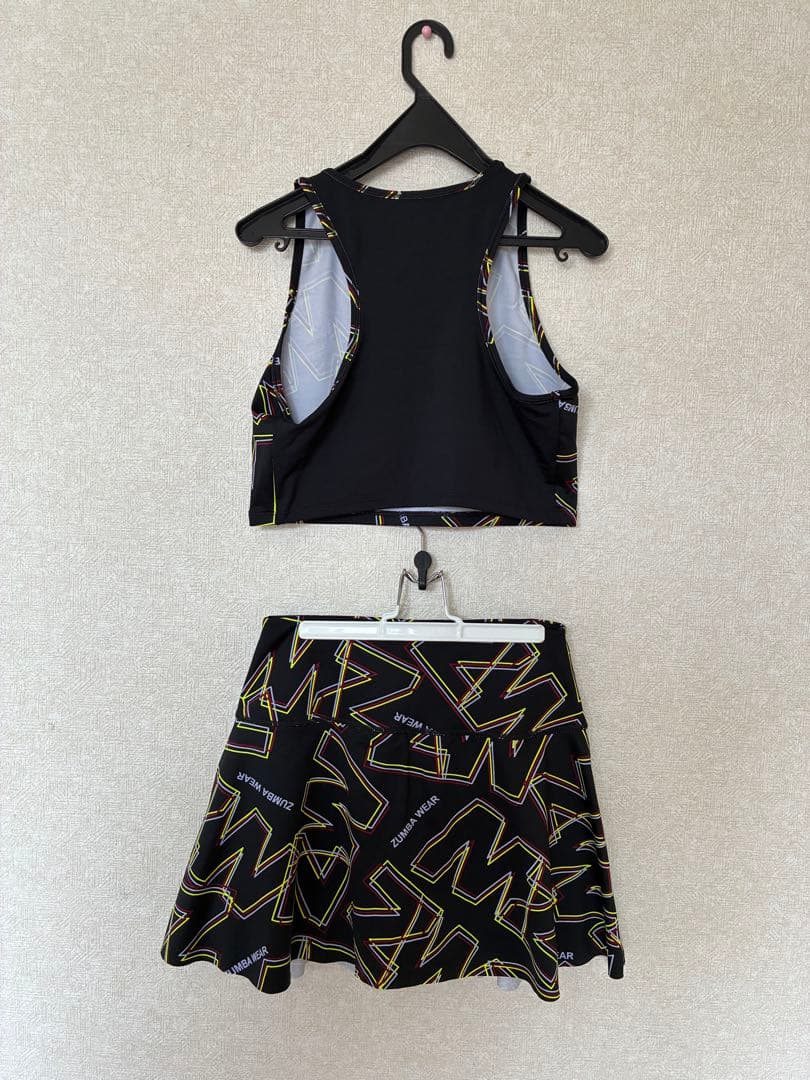 ZUMBA 幾何学模様 タンクトップ＆スカートセット　M 正規品