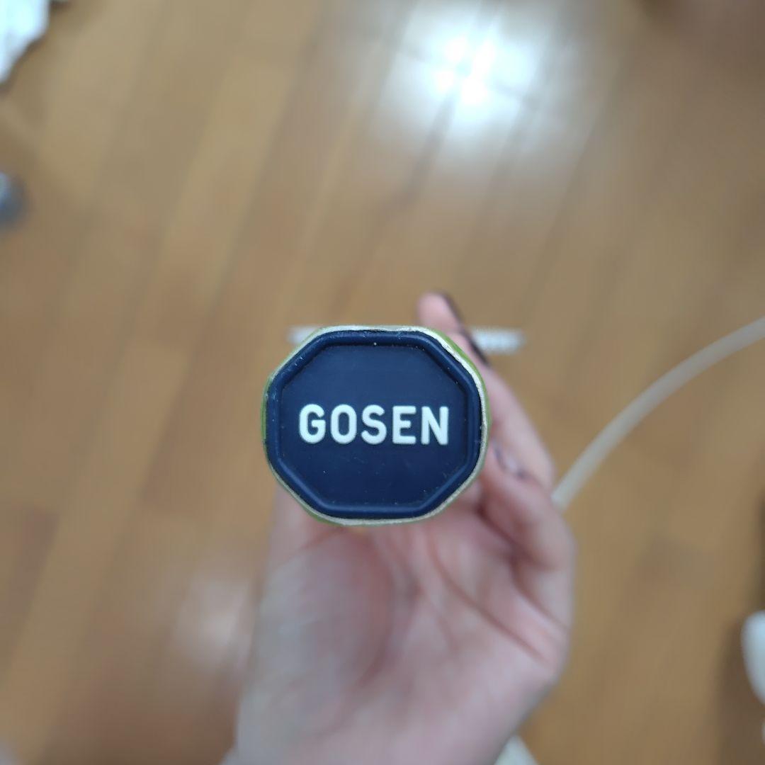バドミントンラケット 白 GOSEN