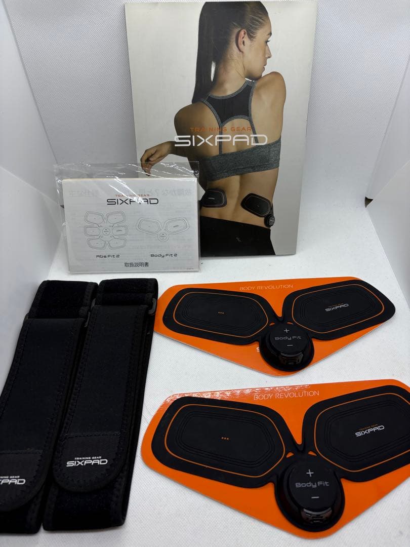 【週末セール】【美品】新品ジェル付　シックスパッド ボディフィット2 充電式
