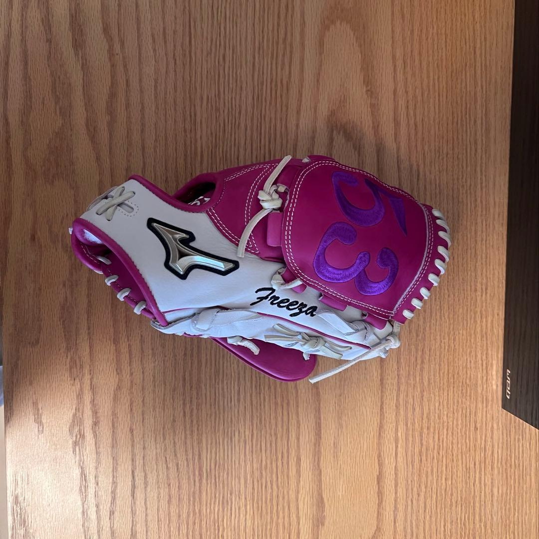 限定品 ドラゴンボールZ フリーザモデル 軟式グローブ