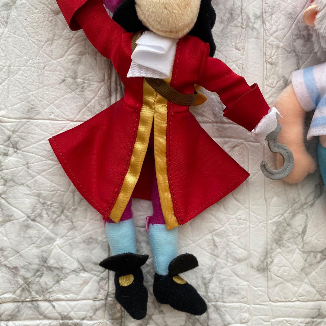 新品 未使用《ディズニー》ぬいぐるみバッジ フック船長 スミー ピーターパン