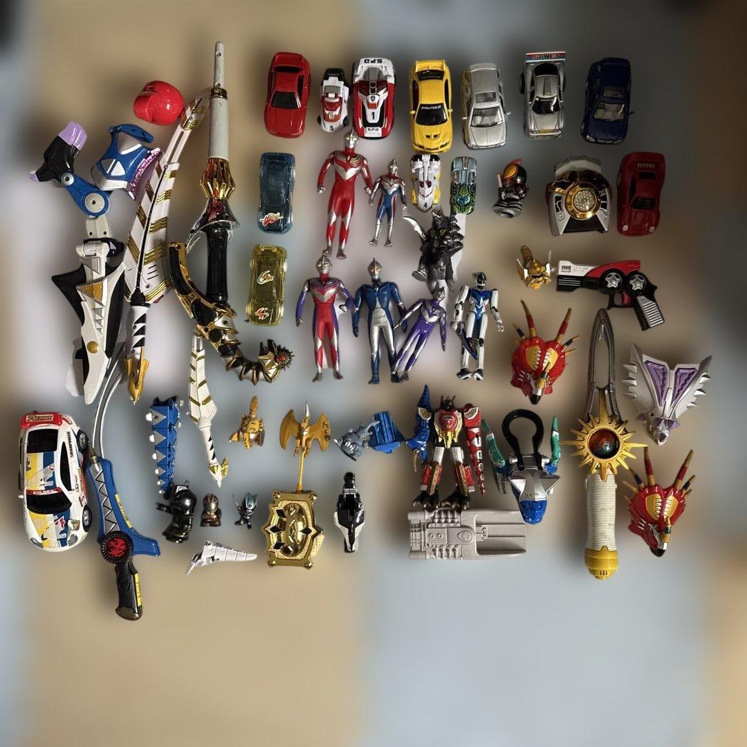 P*G様 特撮フィギュア・ミニカー 大量まとめ売り ウルトラマン 仮面ライダー