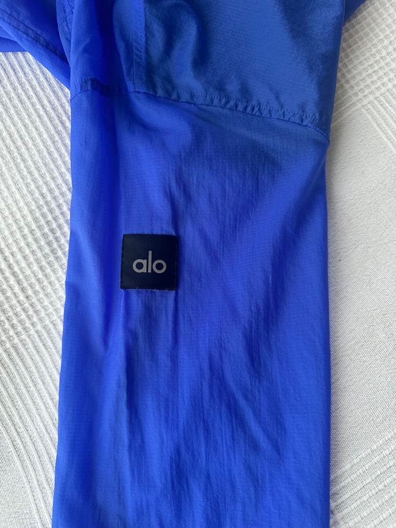 alo yoga メンズ　パフォーマンスジャケット