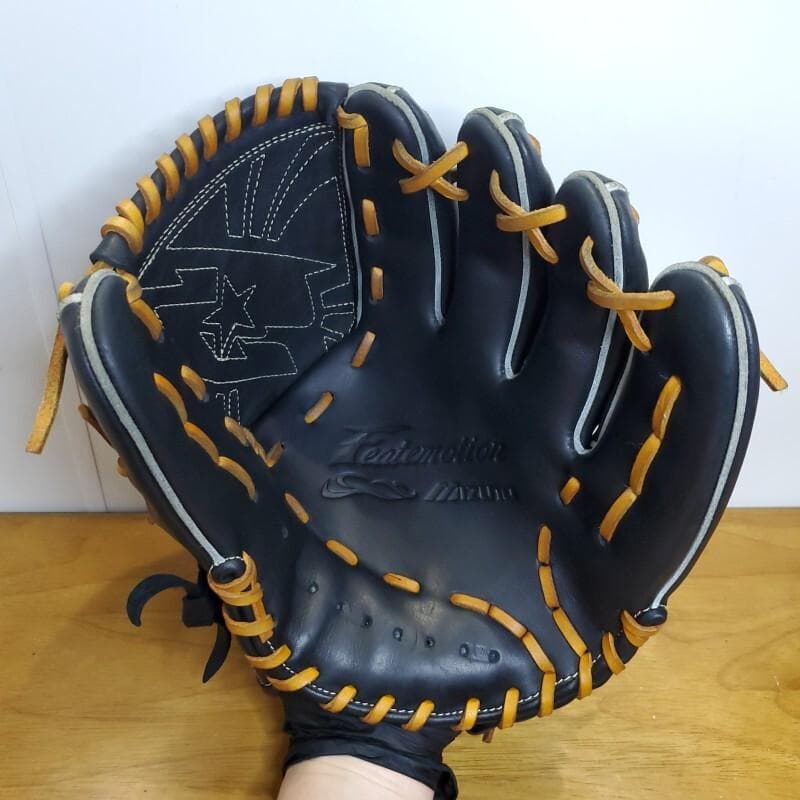 ミズノ 菅野智之モデル フィートエモーション 美品 投手用 軟式グローブ