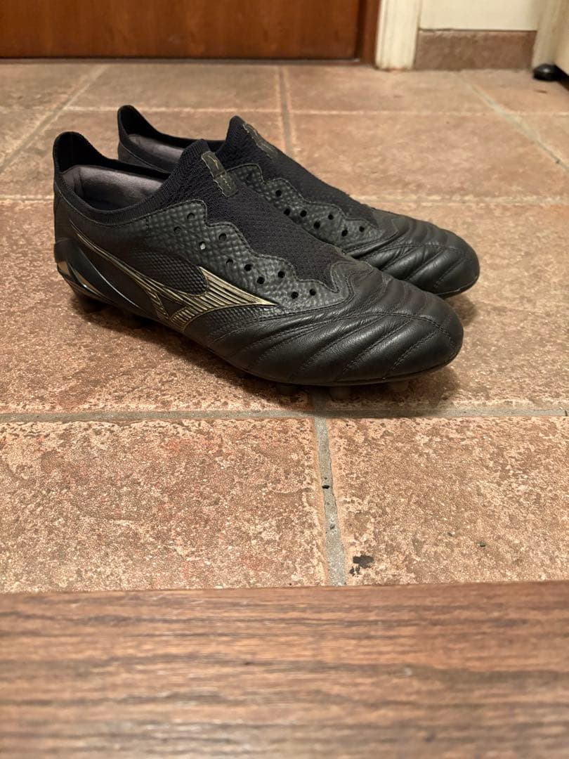 限定品Mizuno Morelia Neo4 βサッカーシューズ