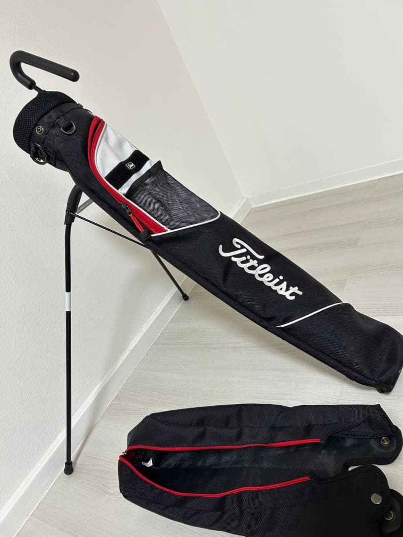 Titleist セルフスタンドバッグ 収納ポケット付き