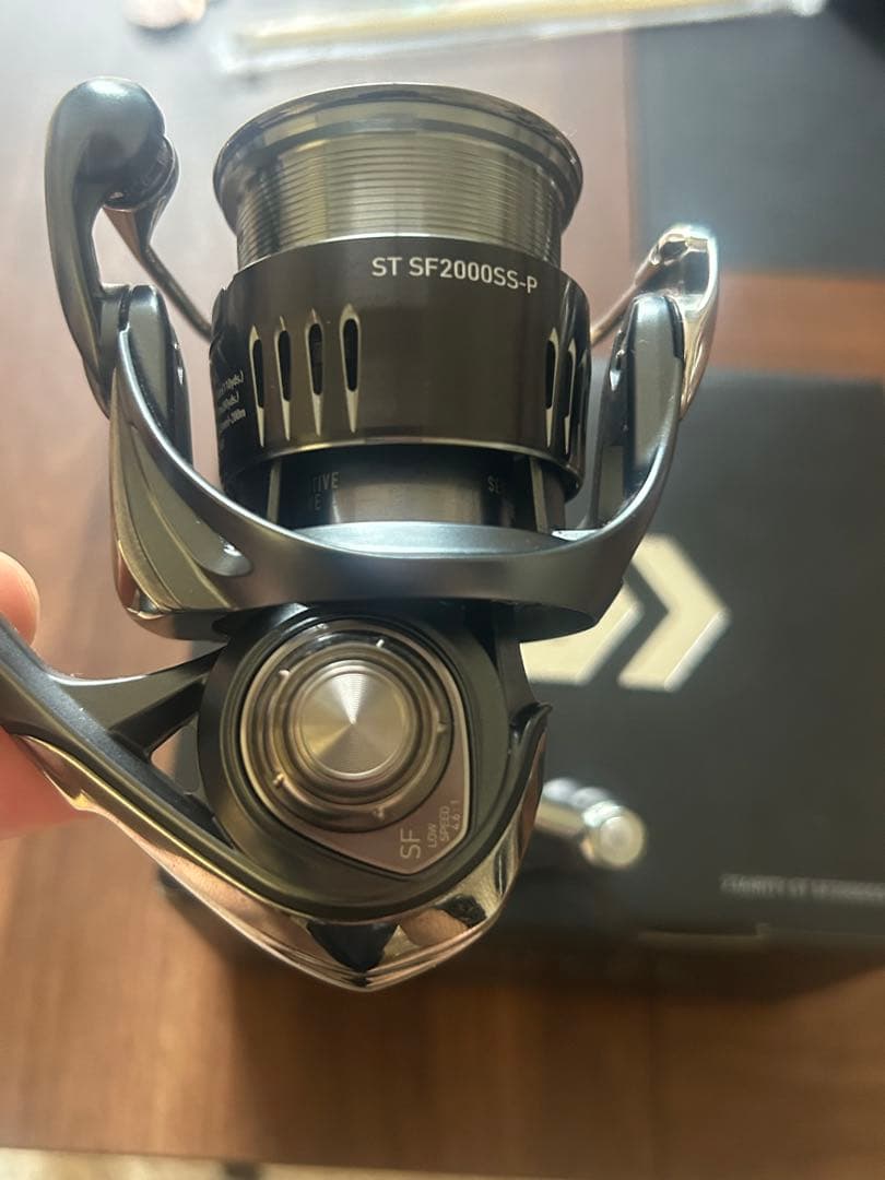 DAIWA AIRITY ST SF 2000SS-P リール
