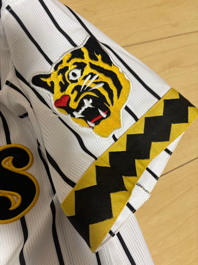 阪神タイガース 輝流ライン 復刻 ユニフォーム S 無地 背番号なし